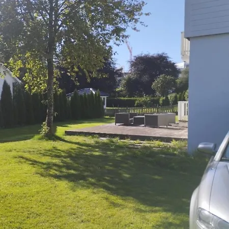 Women Only - Guestroom In Centre Of Town Førde